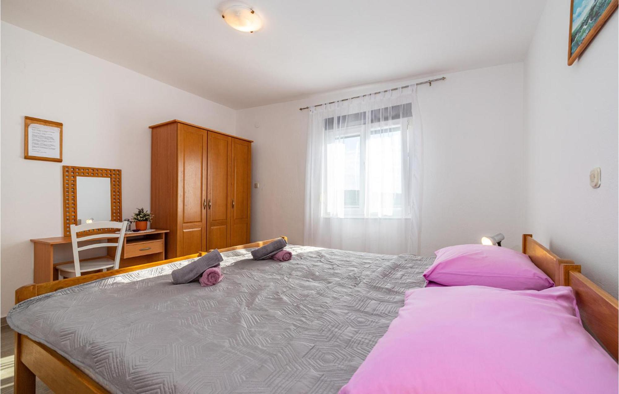 Beautiful Home In Rovanjska With Wifi Zewnętrze zdjęcie