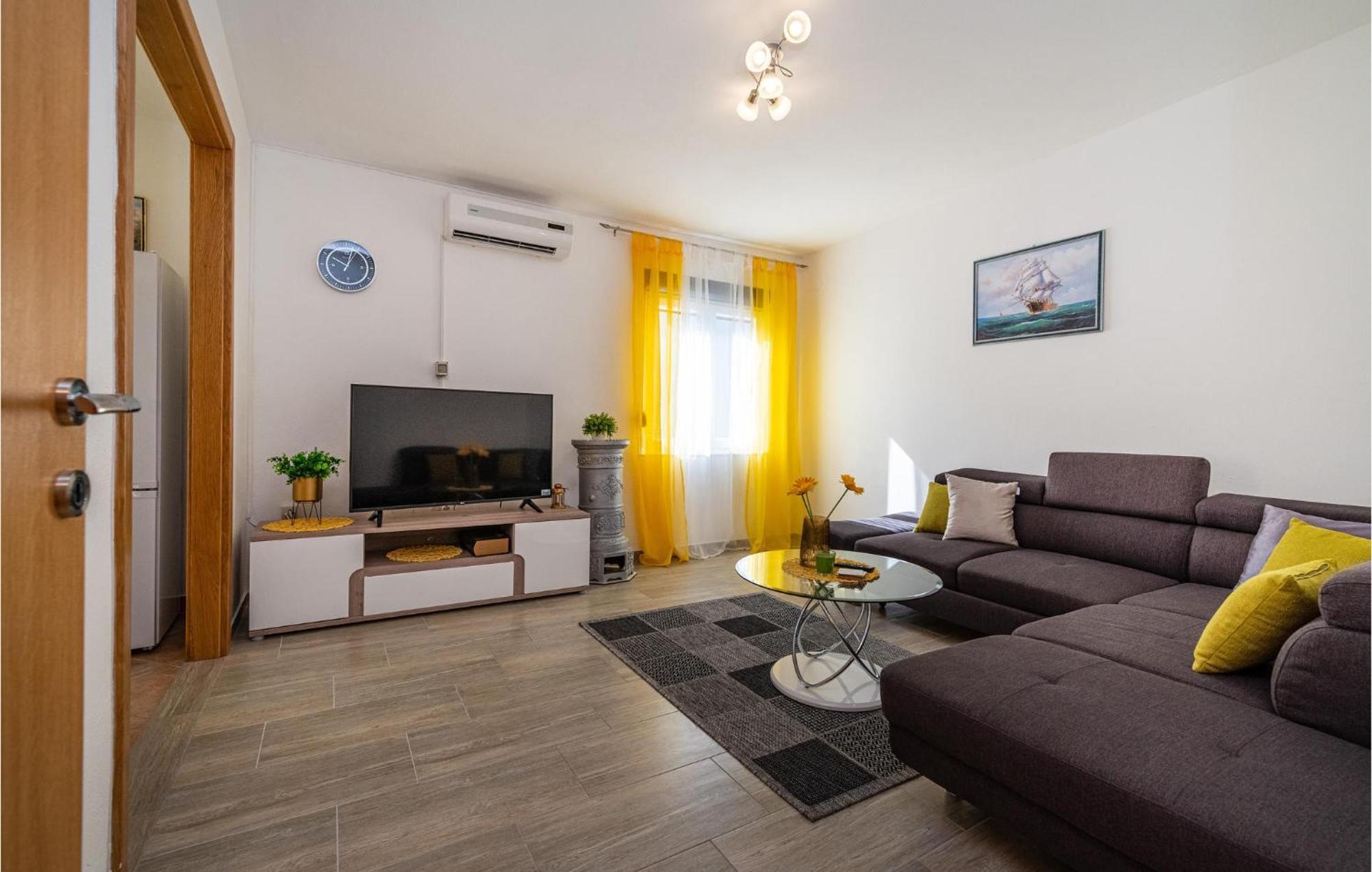 Beautiful Home In Rovanjska With Wifi Zewnętrze zdjęcie