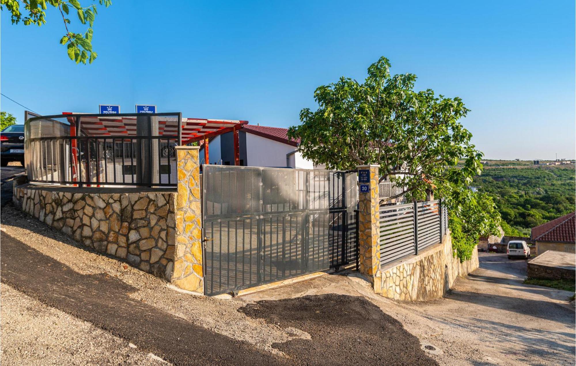 Beautiful Home In Rovanjska With Wifi Zewnętrze zdjęcie