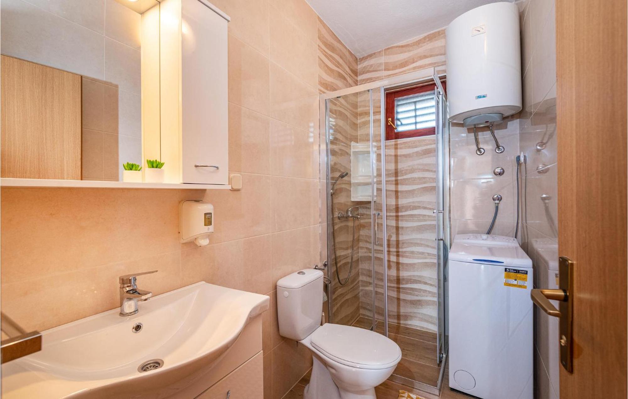 Beautiful Home In Rovanjska With Wifi Zewnętrze zdjęcie